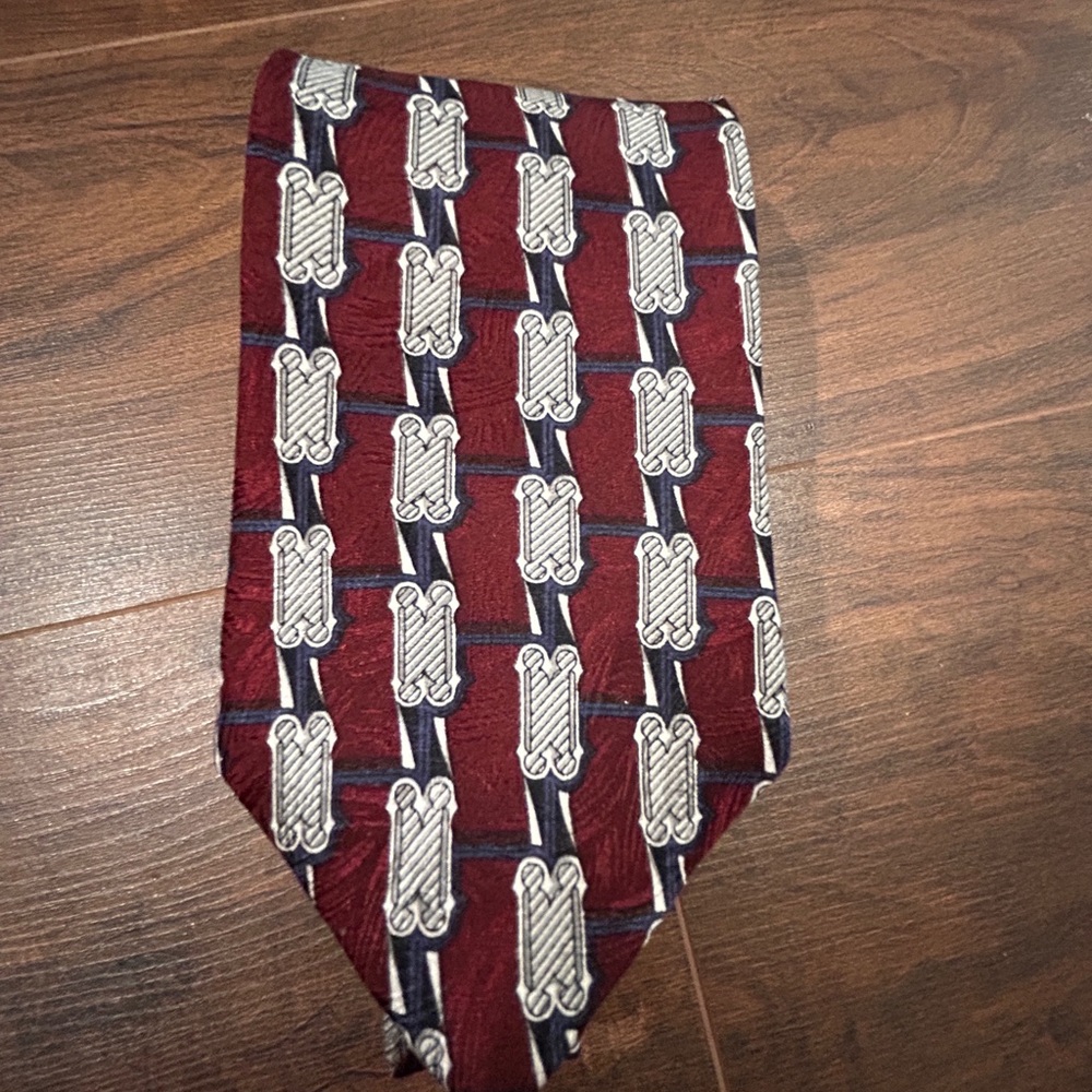 Bill Blass Burgundy and Silver Geometric Tie